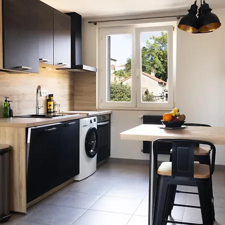 Les Deux *